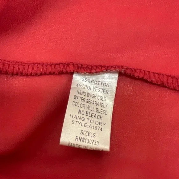 Umgee Deep V-Neck Red Balloon Sleeve Babydoll Top. Size Small. - Picture 5 of 10